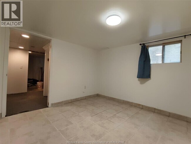 Photo - 3046 Alexander Ave