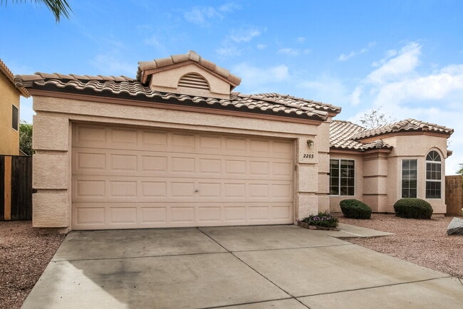 Photo - 2203 E Edna Ave