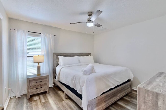 Photo - 6367 Enterprise Dr Unit ID1234457P