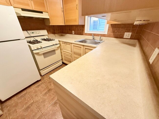 Photo - 47 Lester St