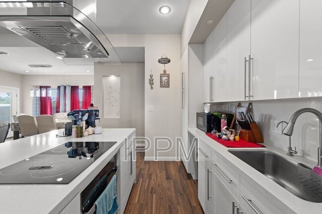 Photo - 30816 Muraya St