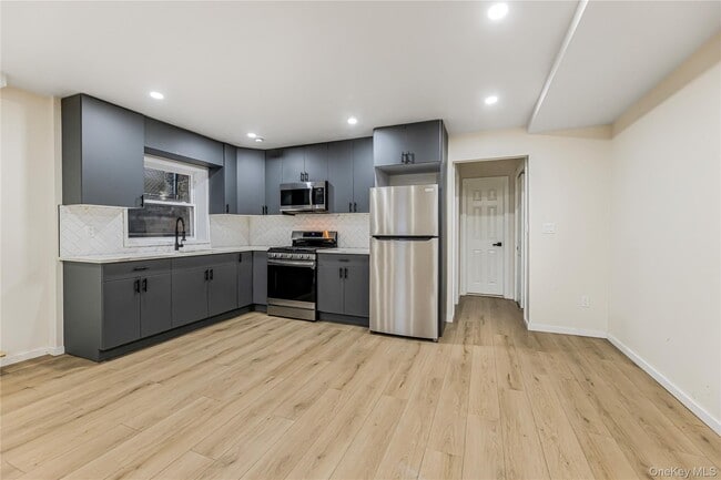 Photo - 604 Yonkers Ave Unit B