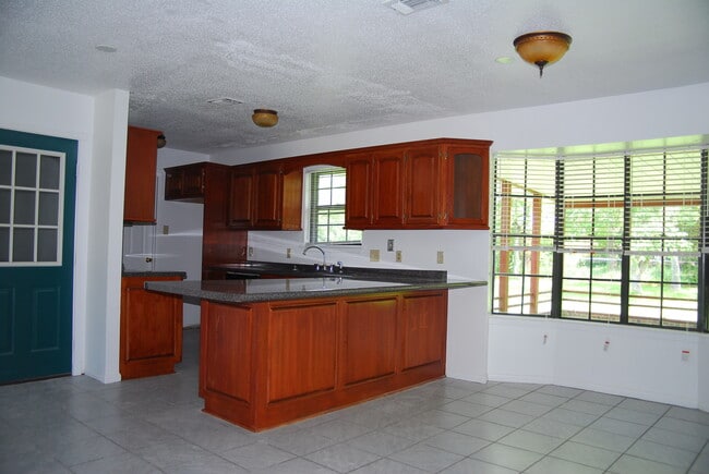 Photo - 2322 Norris Cir