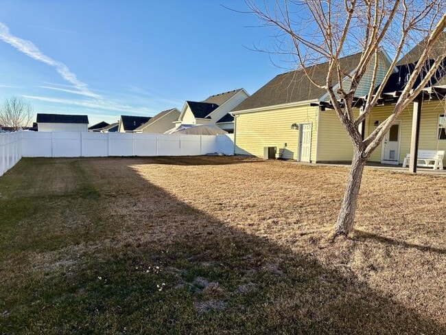 Photo - 4392 Booner St