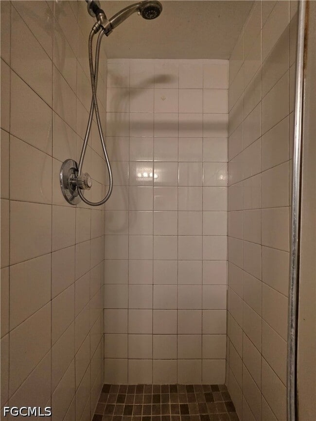 Photo - 1849 Maravilla Ave Unit A14