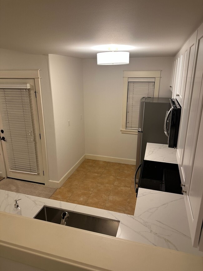 Photo - 109 NW Shy Bear Way