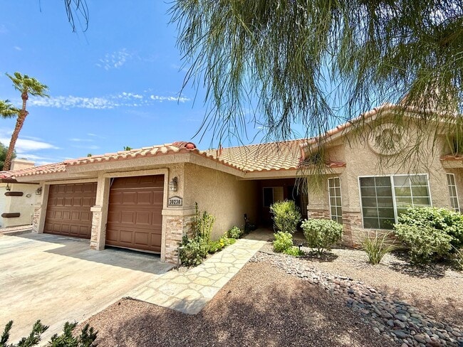Photo - Landau Manor - FANTASTIC 4Br/2ba/3 car garage w/ POOL & SOLAR!