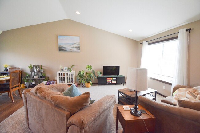 Photo - Beautiful and Spacious 4 Bedroom 3 Bath Available For Rent!