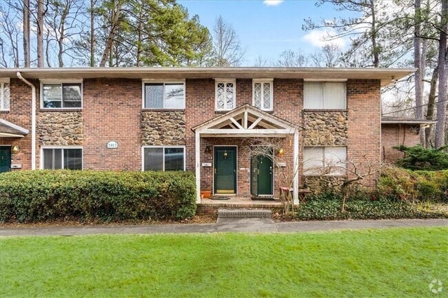 Building Photo - 2412 Peachwood Cir NE Rental