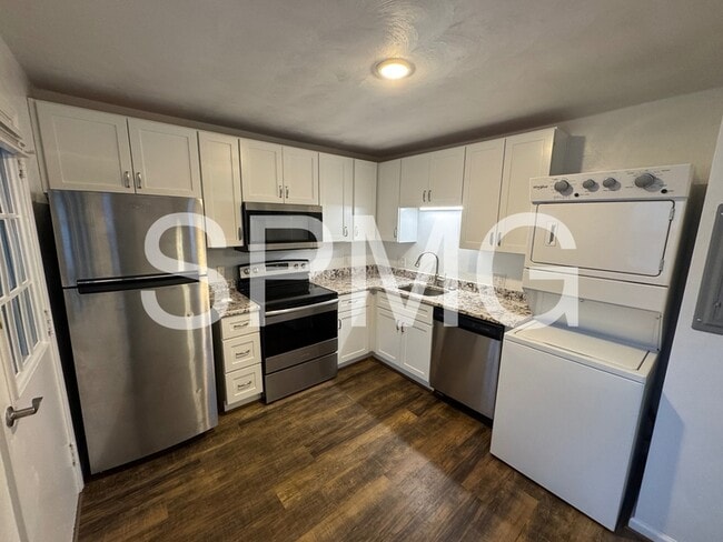 Photo - 3126 Yardley Dr NW