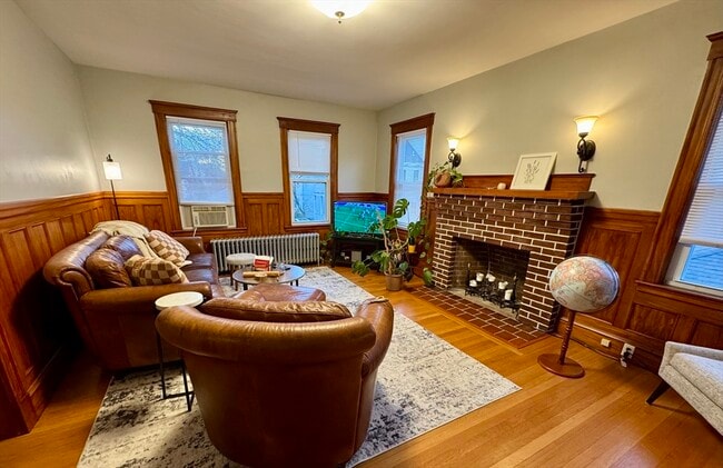 Photo - 10-12-12 Ashcroft St Unit 2