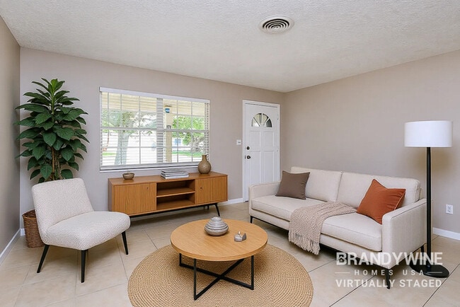 Photo - 1830 Hinckley Rd