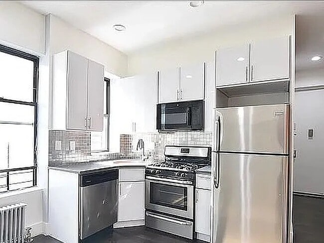 Building Photo - 100 W 143rd St