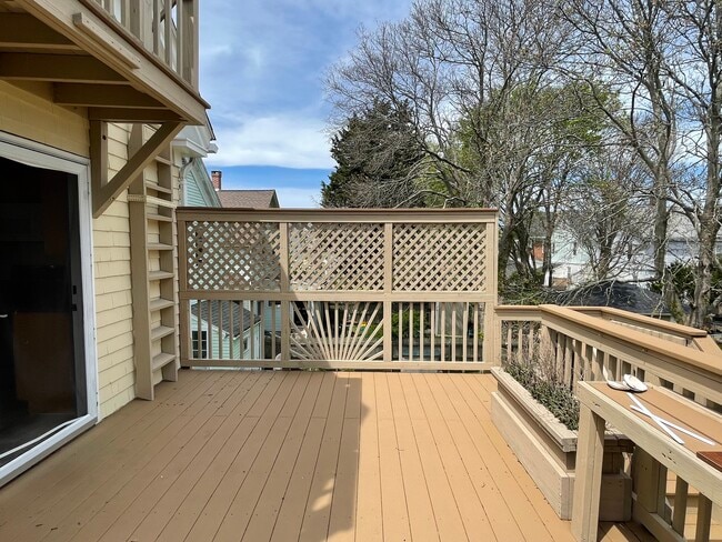 Building Photo - 15 Congdon Ave Unit FL 2