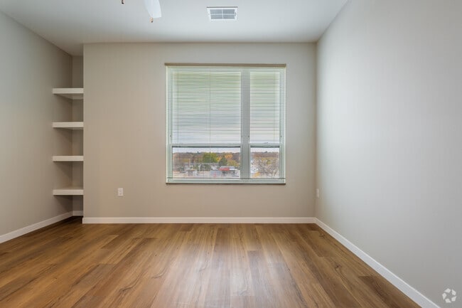 2BR, 2BA - 1,101SF - Bedroom