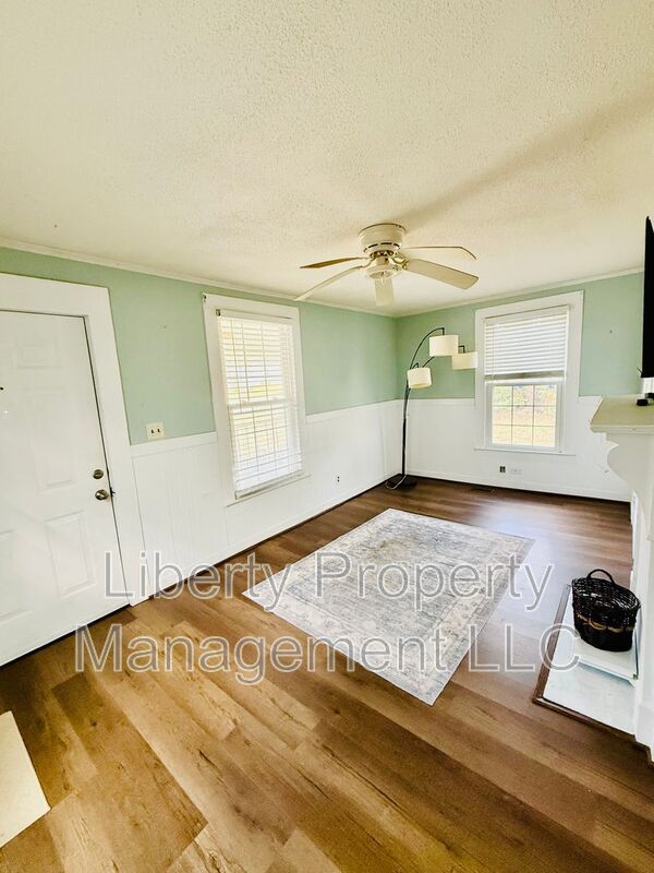 Photo - 205 East E Street