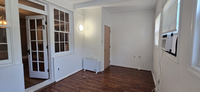 Photo - 3815 W St NW