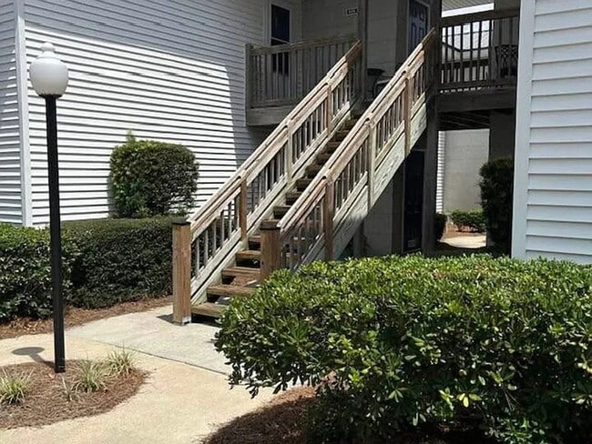 Building Photo - Fully Furnished 1 bed/ 1 bath Island Square Condo