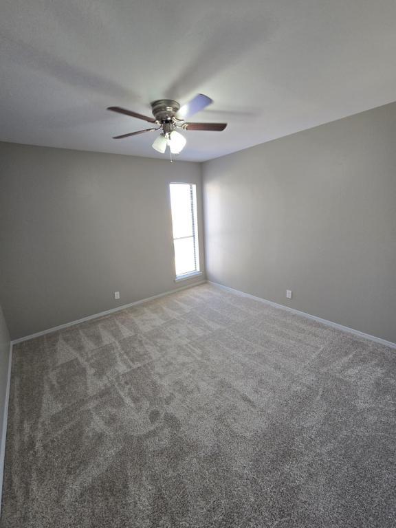 Photo - 2600 N Hobart St