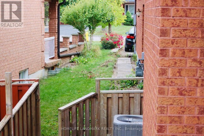 Photo - 121 Harmonia Crescent