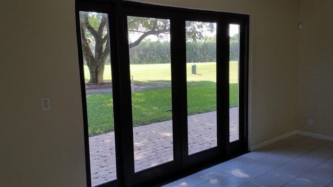 Photo - 830 Greensward Ct Unidad 115-H