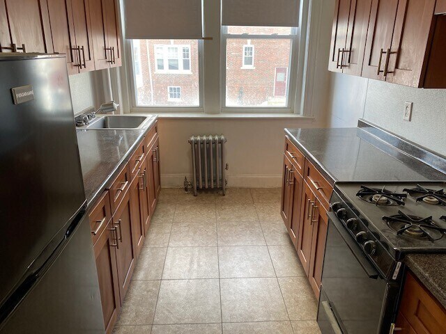 Photo - 2009 Commonwealth Ave