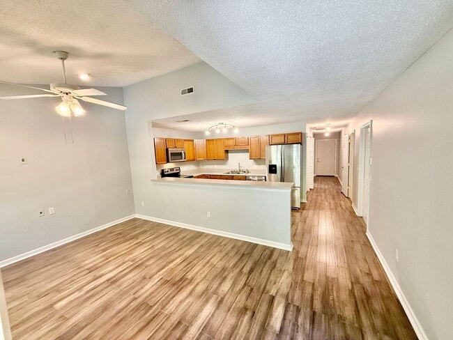 Photo - 228 Dalton Pl Wy