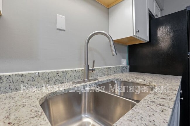 Photo - 123 Walnut St