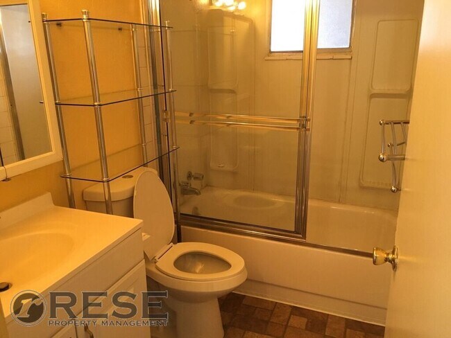 Photo - West Jordan Duplex w carport AVAILABLE NOW!!