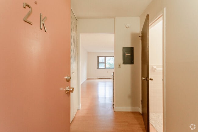 Entrance - Studio