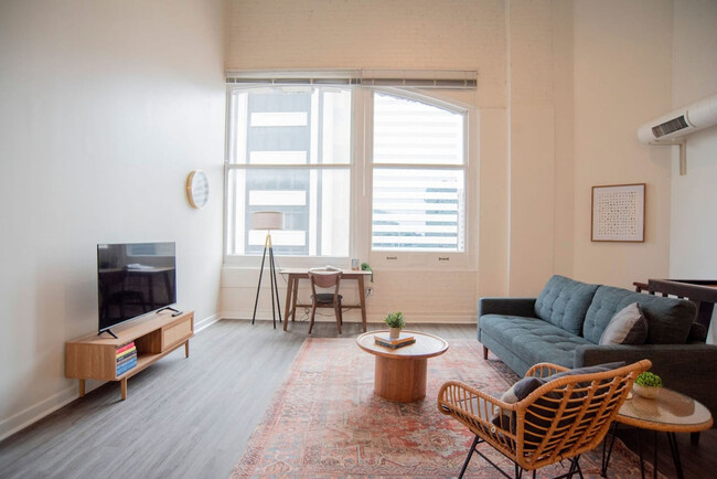 Building Photo - 50 N Illinois St Rental
