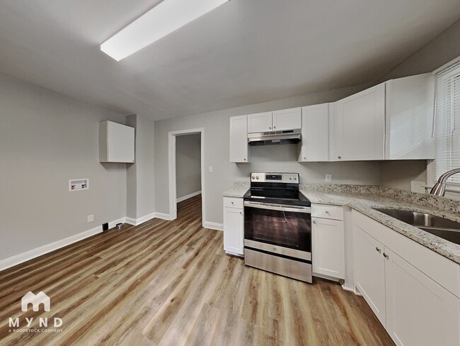 Photo - 302 Jones St