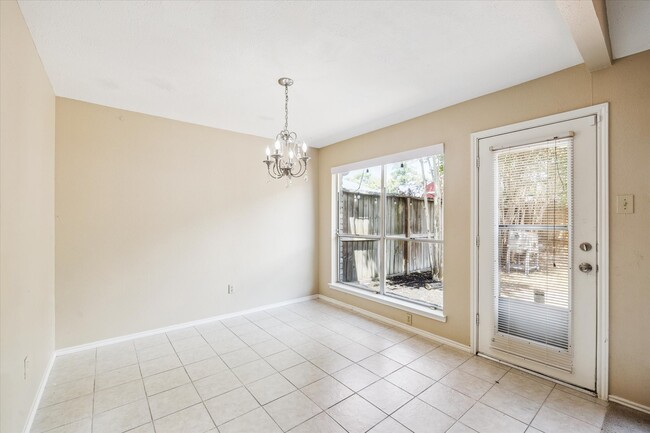 Building Photo - 16330 Leamington Ln Rental