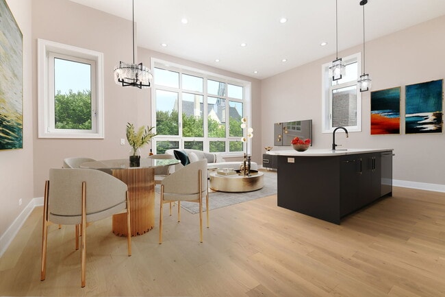 Photo - 1627 W Warren Blvd Unit 3