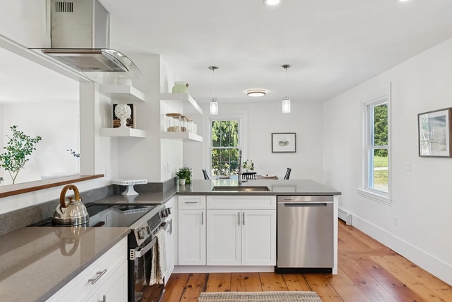 Photo - Modern Comfort Meets Country Charm in Cumb...