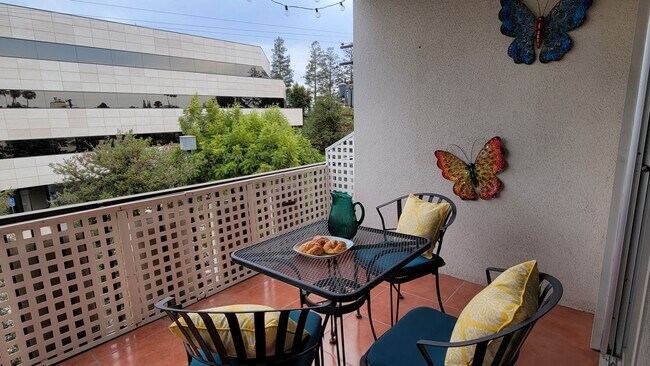 Balcony Patio - 5180 N Wishon Ave Unit 302 Furnished
