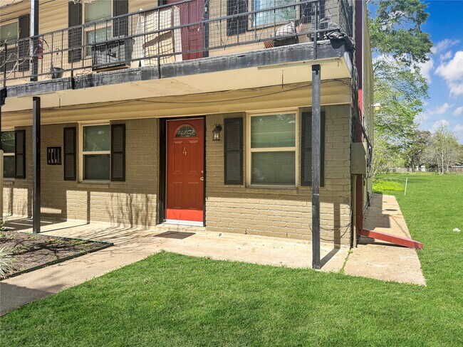 Photo - 1016 E Walker St Unit 4