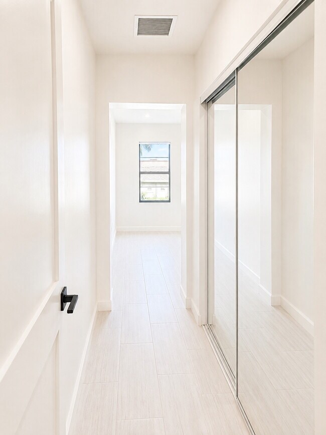 274 SE 9th Ave Unit 3