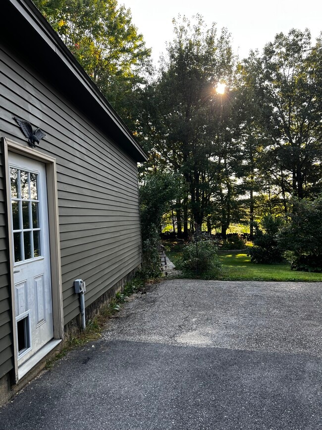 33 Yeaton Dr Unit Rental
