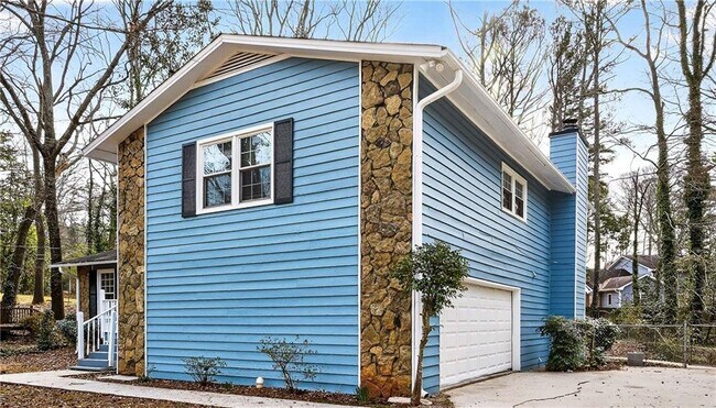 Photo - 1075 Forest Heights Rd