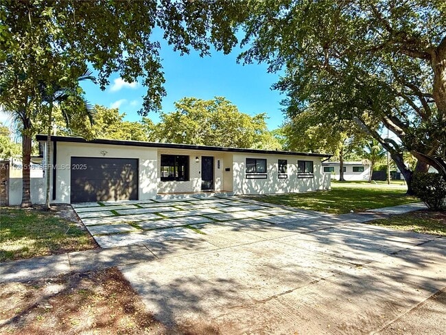 Building Photo - 325 NE 121st Terrace