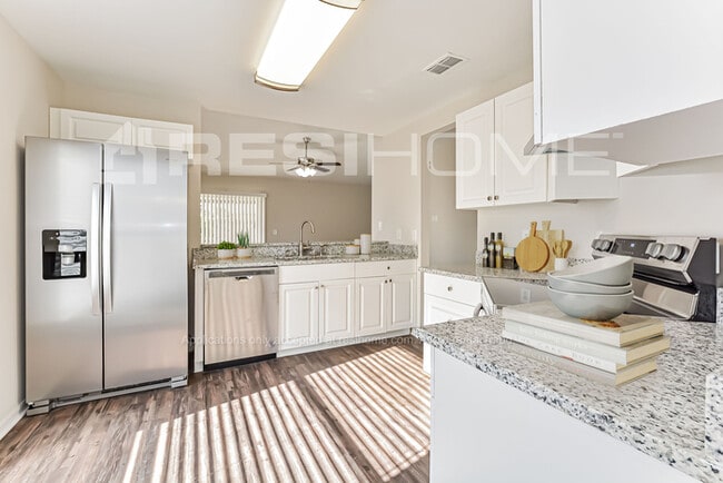 Photo - 1540 Oak Hill Trail