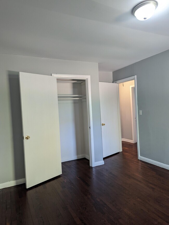 Photo - 2400 Hammond Dr