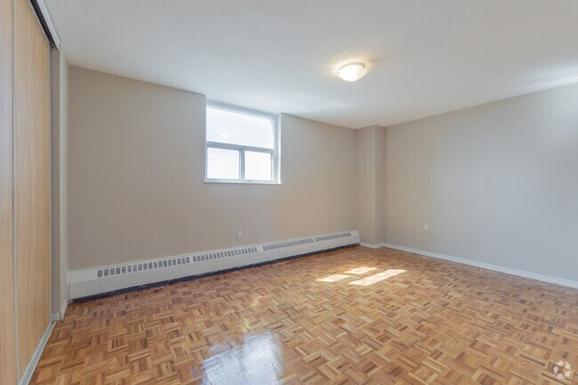 2 chambres, 1 salle de bain - 885 pi² - Chambre