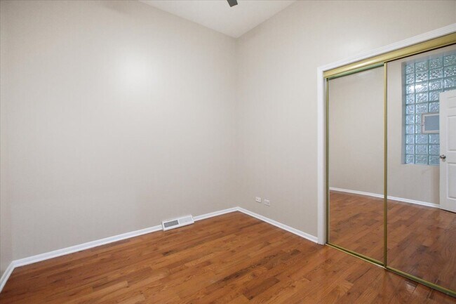 Photo - 1611 N Wood St