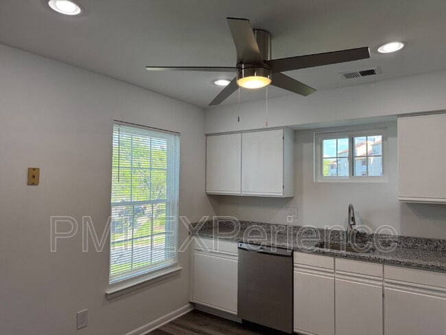 Photo - 1023 Spring Valley Ct