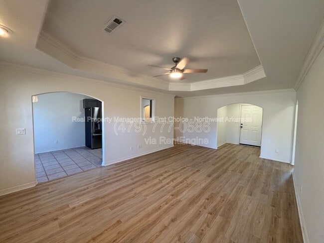 Photo - 421 Coopers Wy