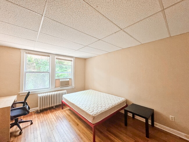 Photo - 2326 Murray Ave