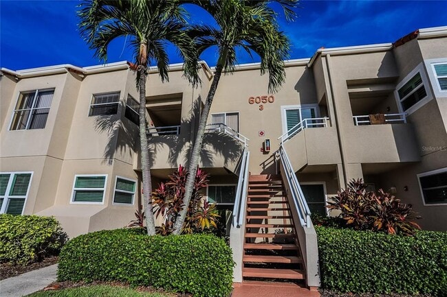 Building Photo - 6050 Bahia Del Mar Cir Unit 218 Rental