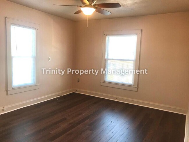 Photo - 1625 Hamill Ave